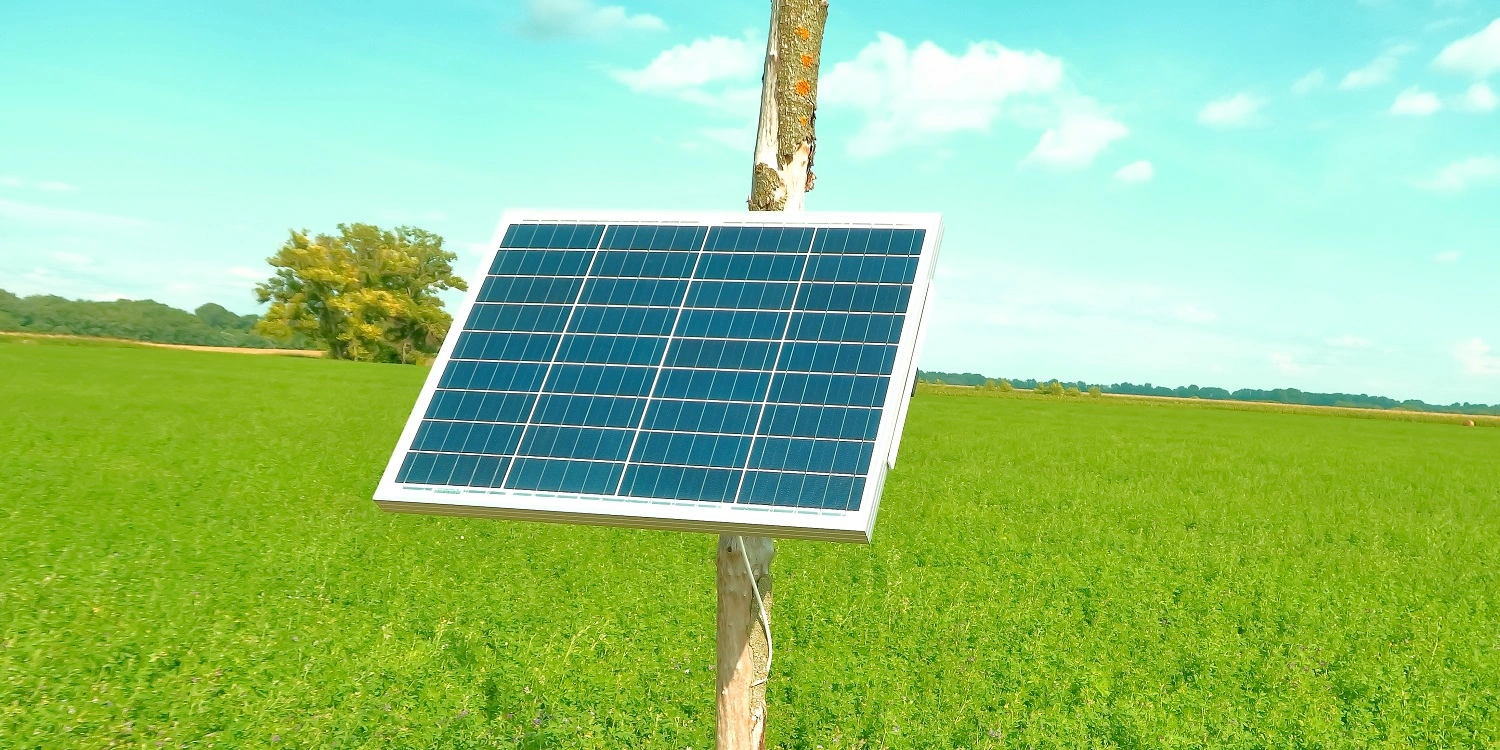 Vadalarm solar panels